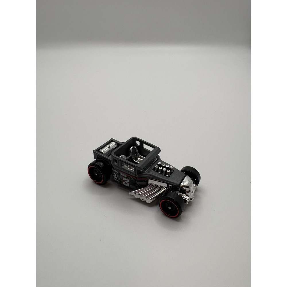 2019 HOT WHEELS BONE SHAKER #3 GRAY 1:64 DIECAST 3 3/8" HOT ROD CAR W/ RED WHITE